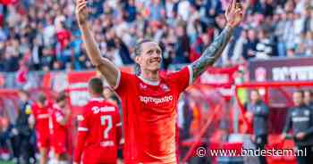 Spektakel in Enschede: FC Twente bezorgt PSV eerste nederlaag na sensationele slotfase