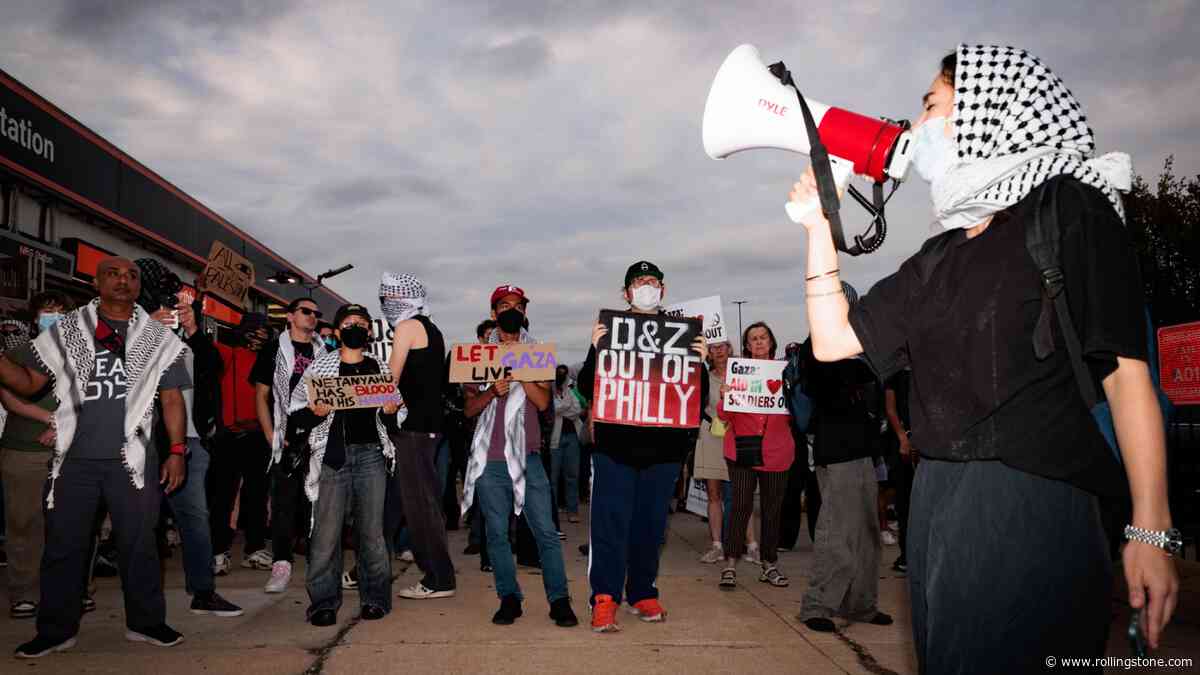 Inside the Fear, Anger, and Hope at Ed Sheeran’s Philadelphia Concert