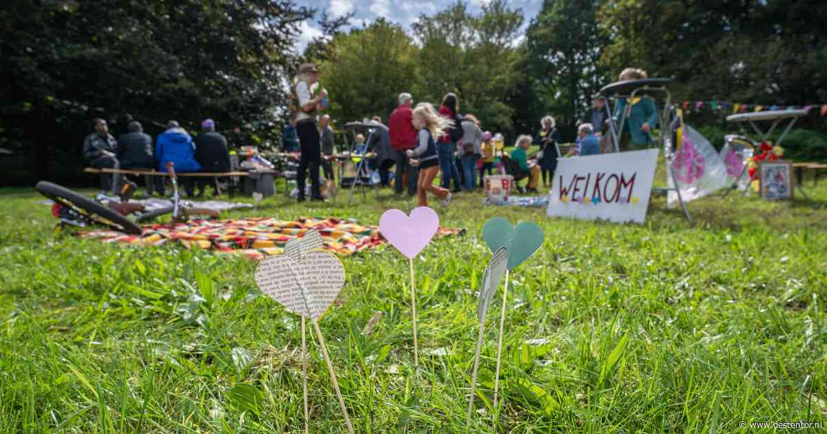 Een picknick in Apeldoorn tegen haat, en voor verbinding: ‘Het is goed dat stillere mensen eens naar voren stappen’