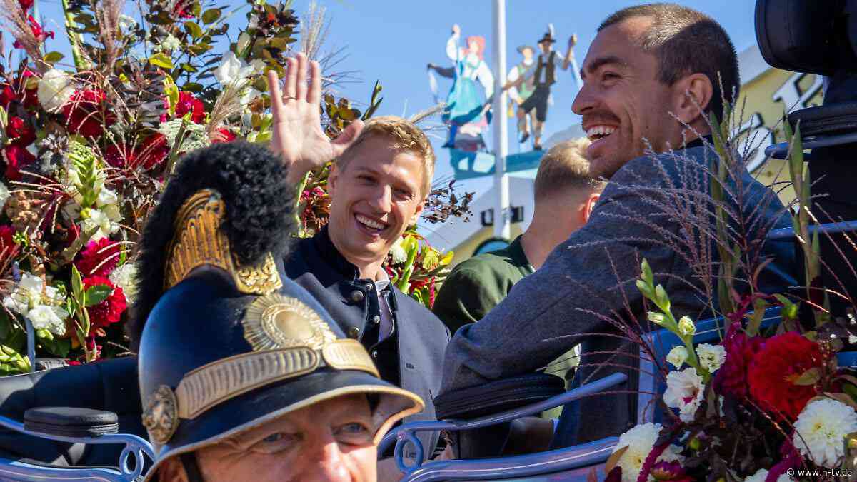 Kreislaufprobleme in der Kutsche: Münchens OB Krause verlässt Oktoberfest-Umzug vorzeitig