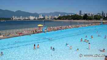 Should municipalities ban smart glasses in pools and change rooms?