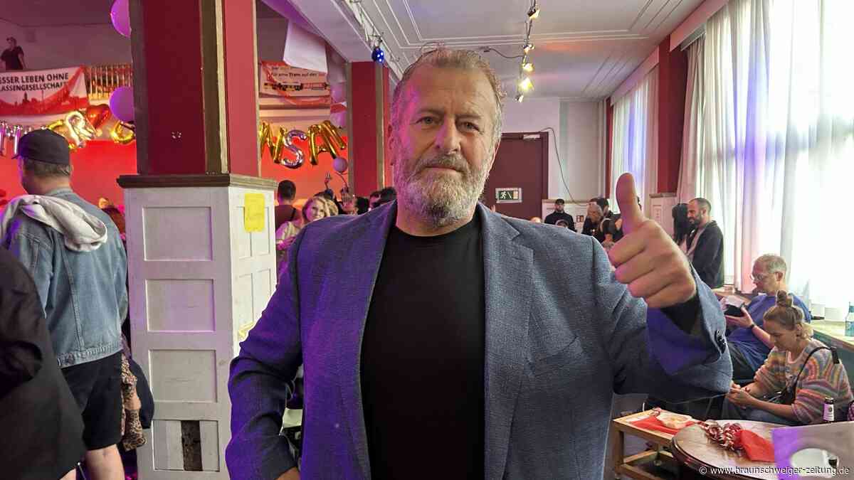 Clan-Chef Issa Remmo taucht bei der Wahlparty der Berliner Linken auf