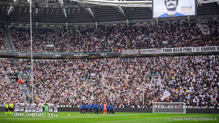 La curva della Juventus si volta di spalle durante il minuto di raccoglimento per Sandro Mazzola. La Russa: “La mamma dei cretini è sempre incinta”