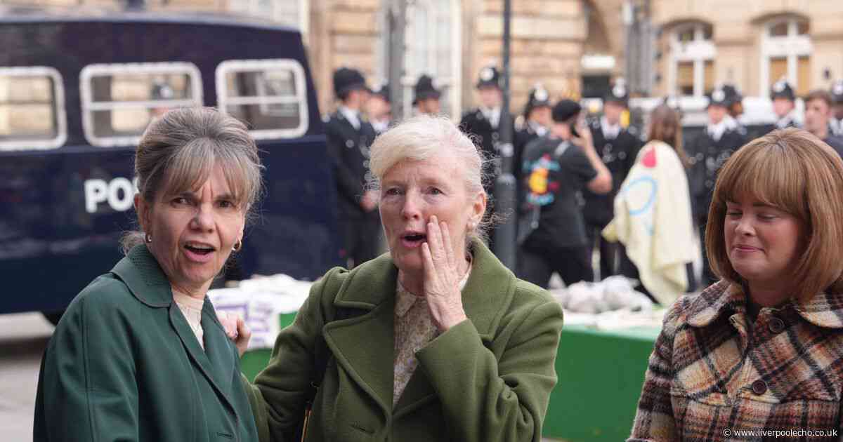 14 incredible pictures as Liverpool city centre rolls back the years for Beatles movie