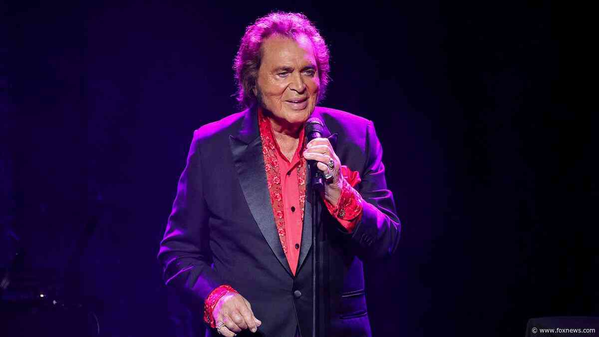 Engelbert Humperdinck reveals how an untied shoelace saved his life during British Army service