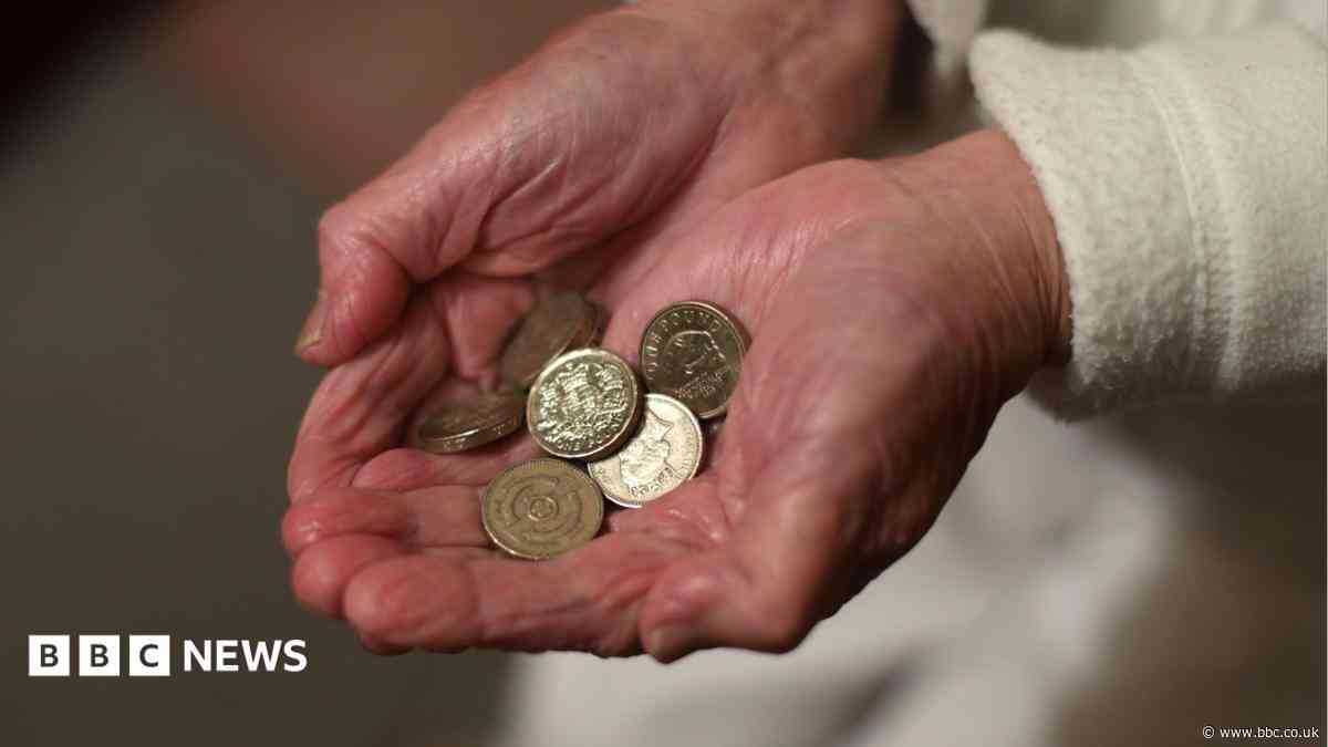 Hundreds urged to take up unclaimed pension credit