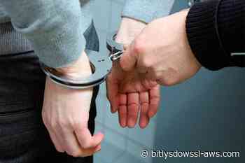 PoliChacao arrestó a hombre que robó con un pico de botella a cuatro adolescentes
