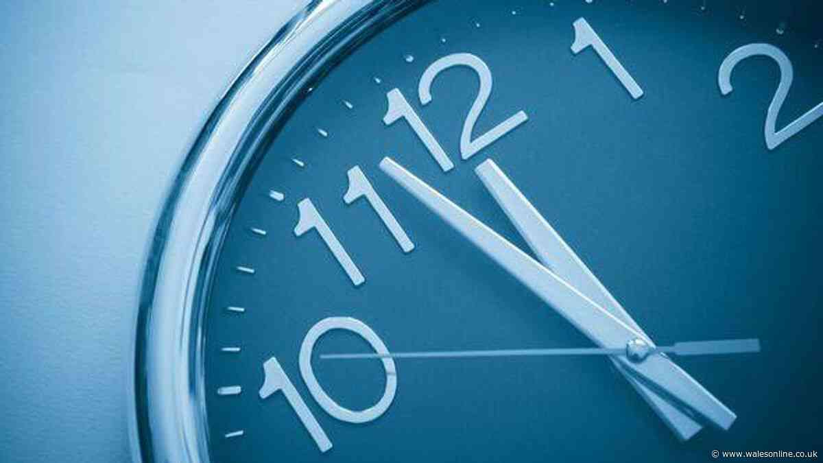 How long before the clocks go back in 2026 and it's earlier this year