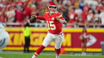 Follow live: Chiefs, Colts exchanging scores in Sunday night battle