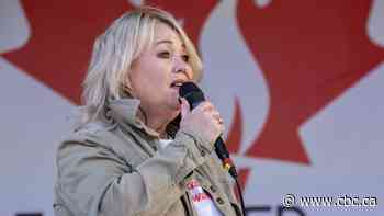 Jann Arden headlines Calgary concert for Canadian unity ahead of Alberta referendum