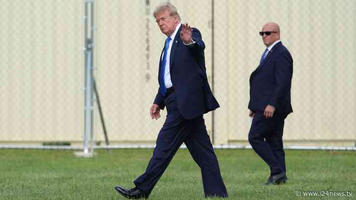 US warns of Houthi escalation as Trump cuts short Camp David stay