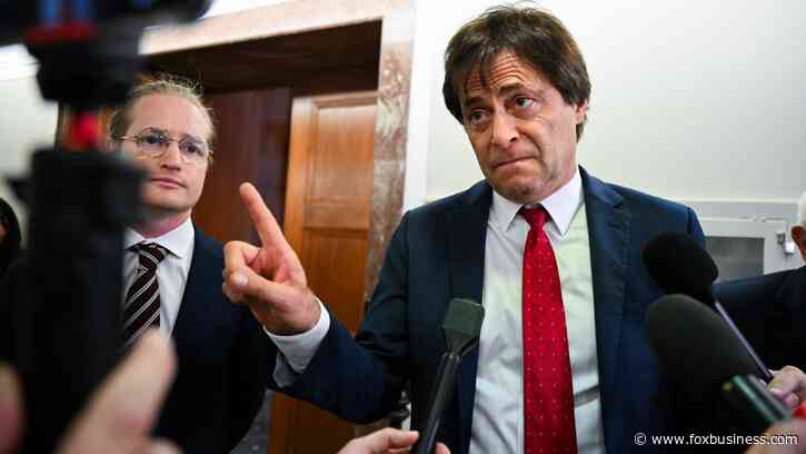 MIT professor says AI risks are uniting Bernie Sanders, Steve Bannon and lawmakers on Capitol Hill