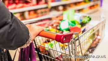 Iceland, Asda, Tesco and Co-op giving away up to £15 ahead of Christmas