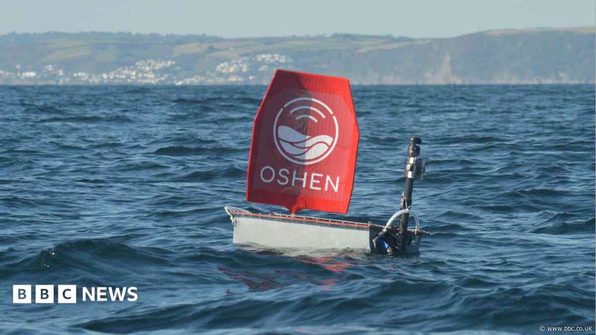 Robotic boat crosses Atlantic ocean unaided
