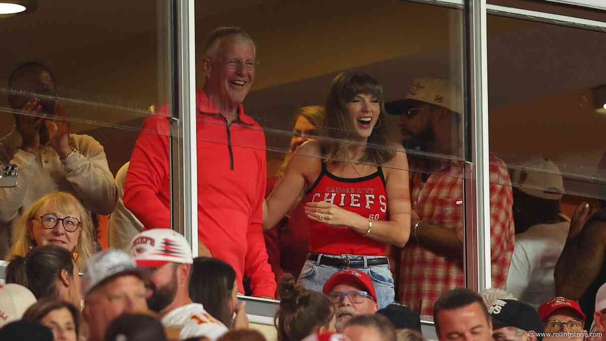 Taylor Swift Celebrates Travis Kelce’s First Touchdown of the Season: ‘That’s My Husband!’