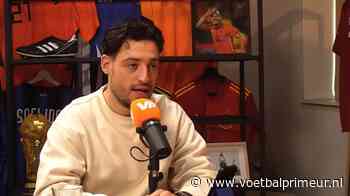 'Het is apart dat hij niet bij Oranje zit, hij neemt z'n club bij de hand'