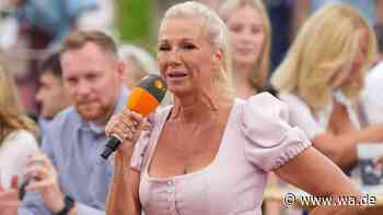 Andrea Kiewel im pinken Dirndl – doch alle reden nur über diese eine Szene im „Fernsehgarten“