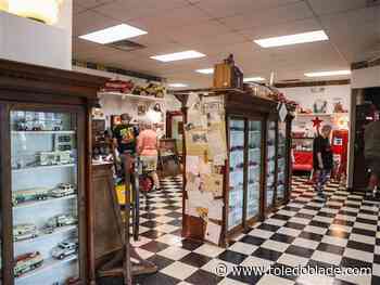 Bowling Green classic car museum closing after 24 years