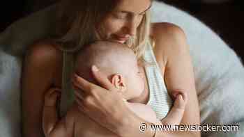 62 procent van de ouders slaapt met baby op de borst: ’Dít zijn de risico’s om rekening mee te houden’