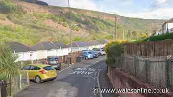 Man dies from traumatic injury after making threats in street with a knife