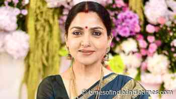 Khushbu Sundar marks 40 years in Tamil cinema, thanks fans and critics