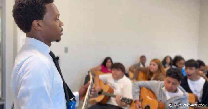 Morrow High School guitar teacher helps students find their rhythm
