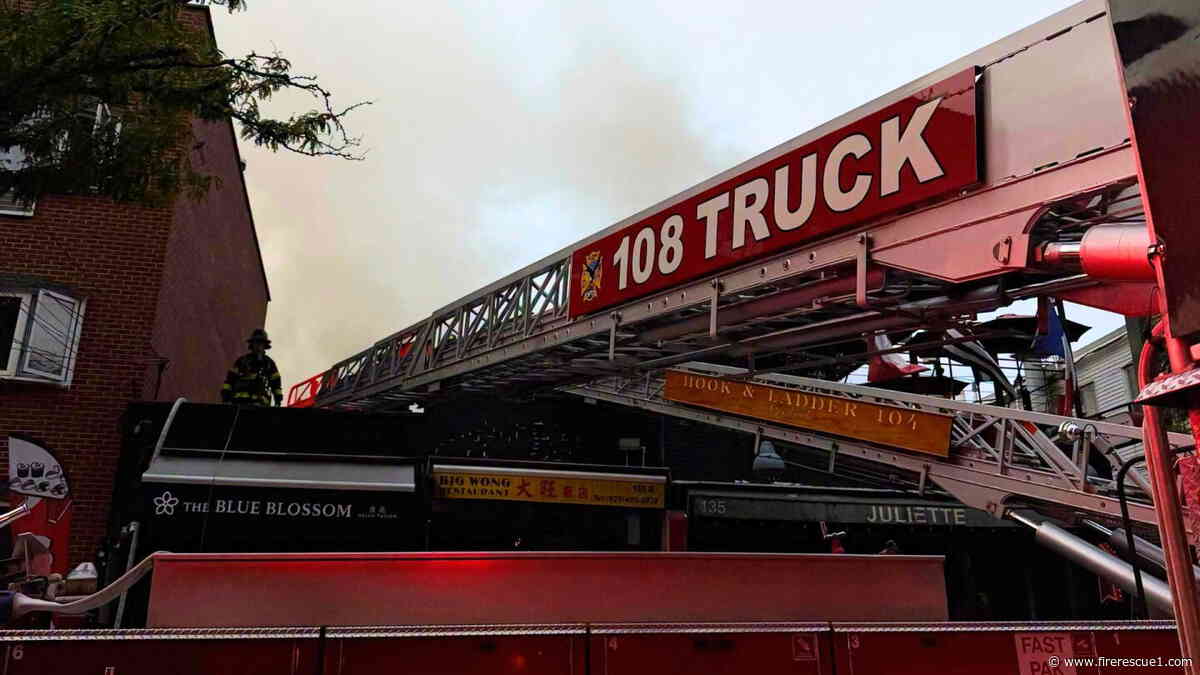 Smoke explosion leads to mayday at NYC 4-alarm restaurant fire