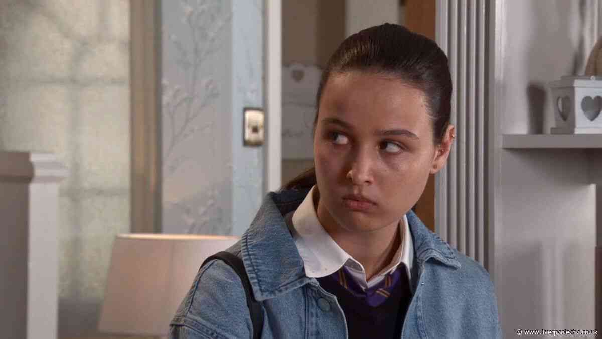 Coronation Street Lucy's real mum 'unveiled' and she's already on cobbles