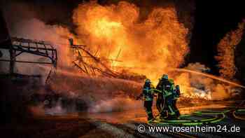 Kirchanschöring: „Belastender Einsatz“ – eine Scheune in Vollbrand – vier Verletzte und ein totes Pferd