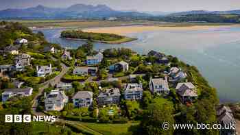 Tourism tax plans delayed after thousands respond to consultation