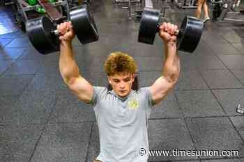 Shen senior Liam Anderson breaks national bench press record