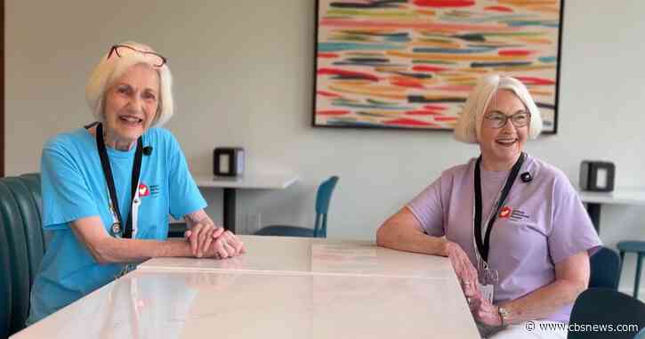 Retired teacher best friends team up to bring comfort to families with hospitalized children