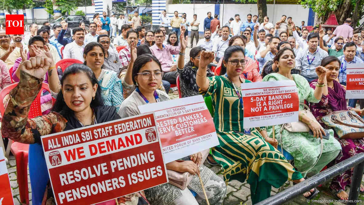‘Resolve issues through dialogue’: Govt urges bank employees to call off Sept 28-30 stir