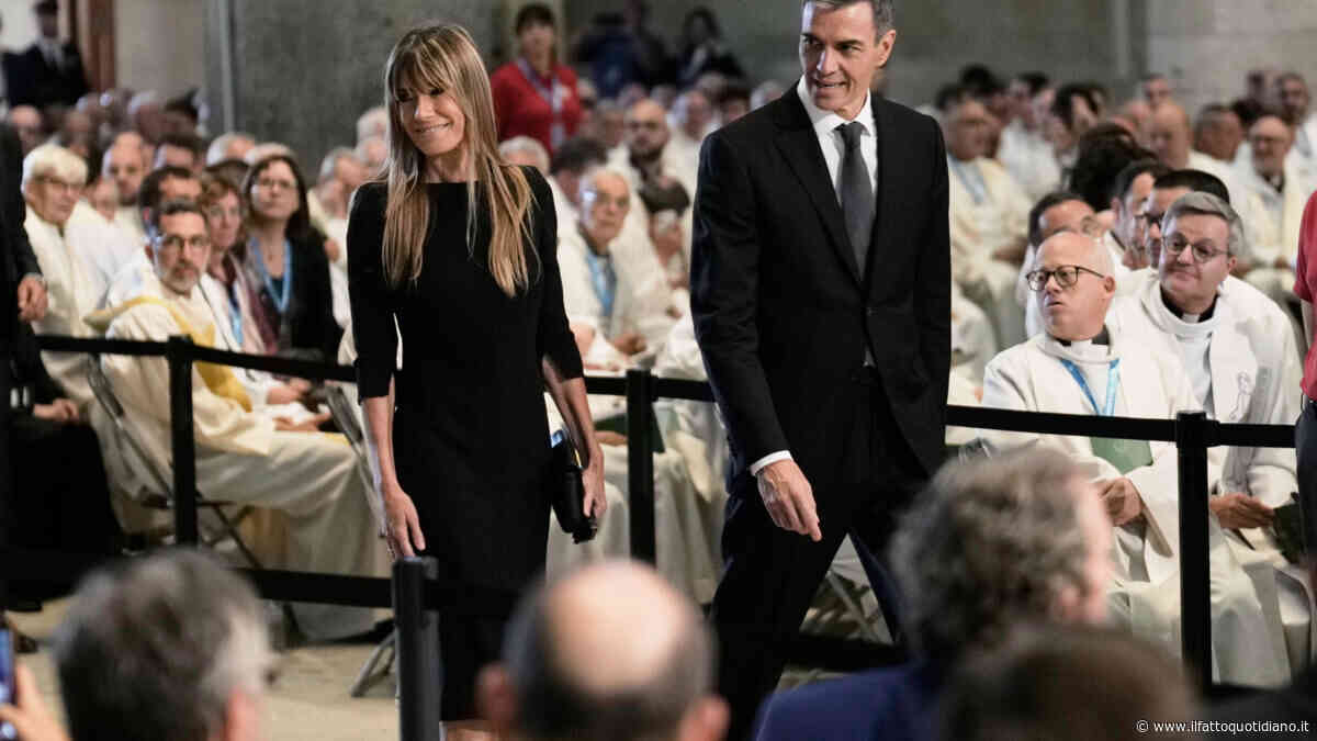 Spagna, Begona Gomez rinviata a giudizio: la moglie del premier Sanchez a processo per traffico di influenze e malversazione