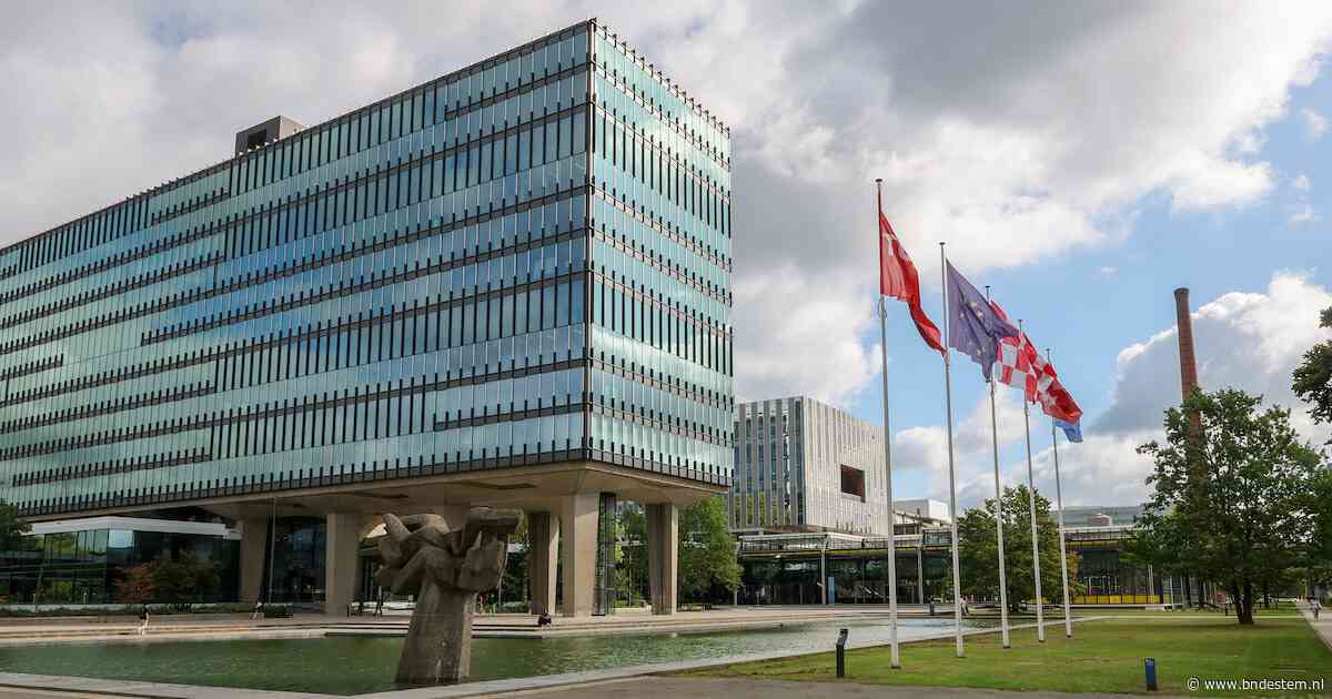Verdachte van nazigroet in Eindhovense collegezaal vertrekt vrijwillig naar het buitenland