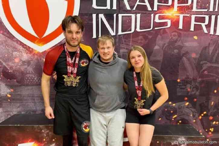 Nanaimo jiu-jitsu academy athletes golden at Burnaby event