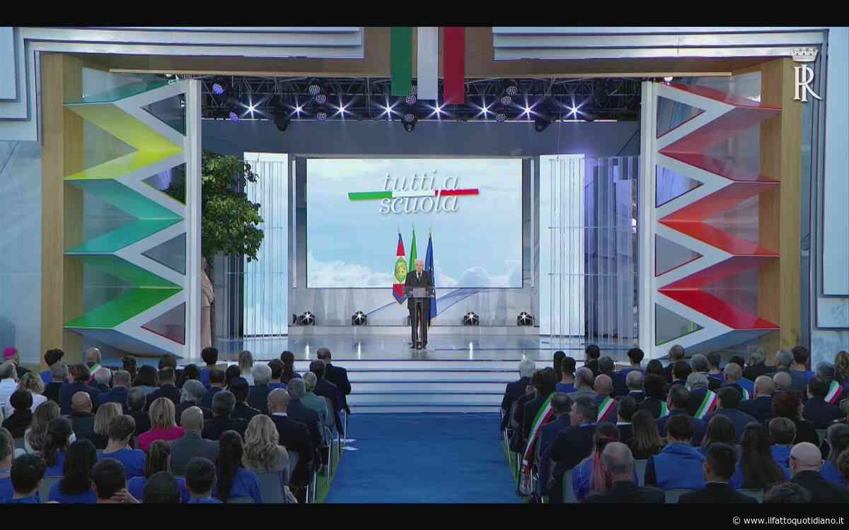 Mattarella: “La scuola è aperta a tutti, è la leva d’integrazione più importante per chi viene da altri Paesi”