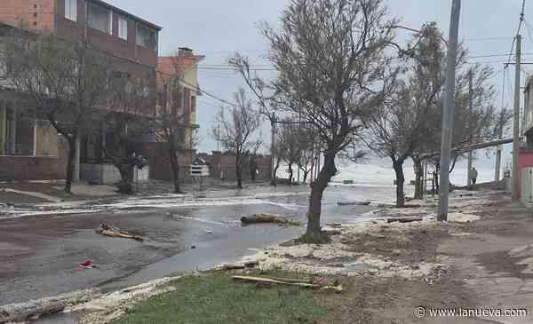 La sudestada provocó estragos en las costas de Monte Hermoso y Pehuen Co