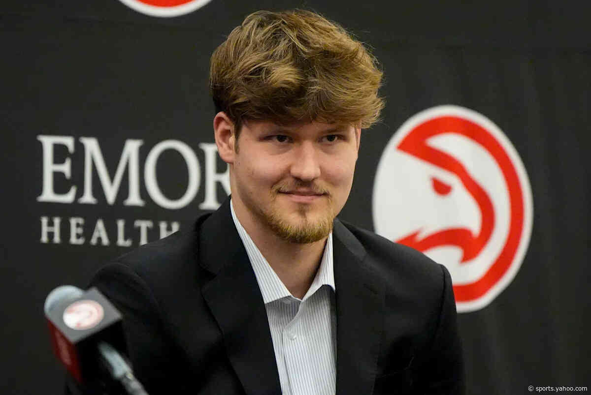 Hawks rookie C Henri Veesaar has a torn ACL