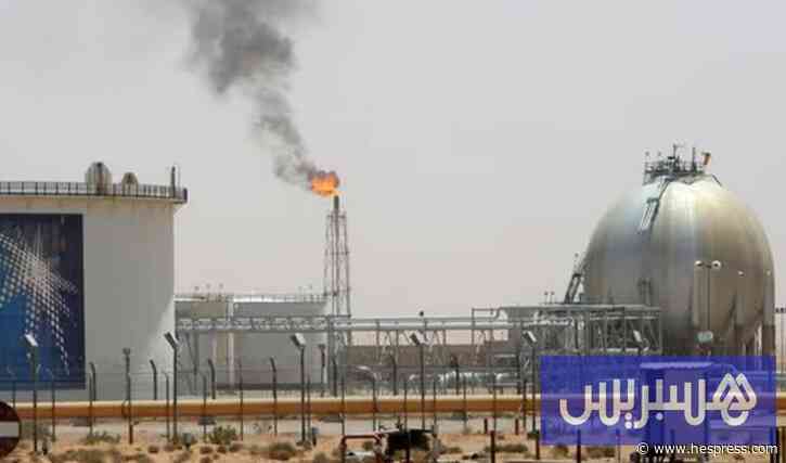 النفط يتراجع لأدنى مستوى في 12 يوما