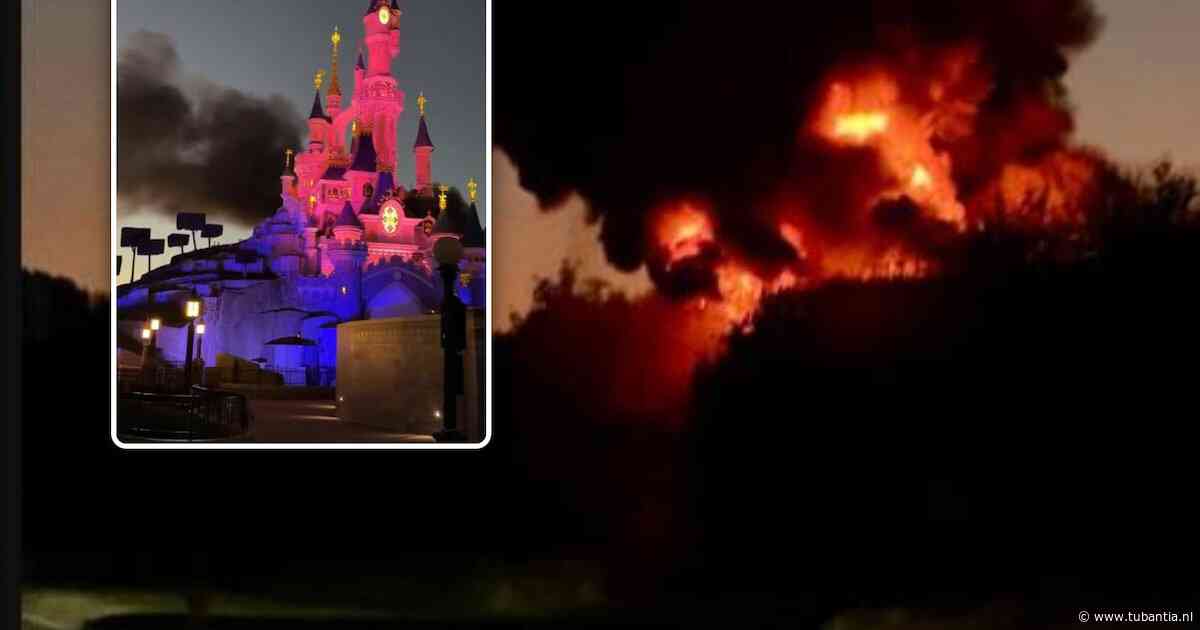 Grote brand op enkele kilometers van Disneyland Parijs: rookpluim reikt tot aan kasteel van Doornroosje