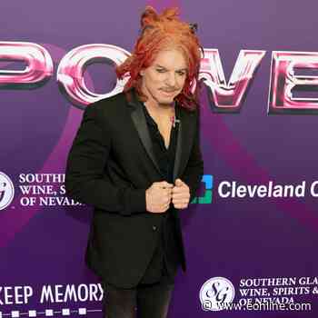 Inside Carrot Top’s Private World: Navigating Fame, Critics & More