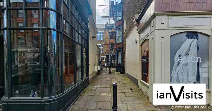 London’s Alleys: Terrett’s Place, Islington, N1