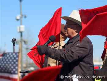 Farm labor union holds benefit concert for immigration reform