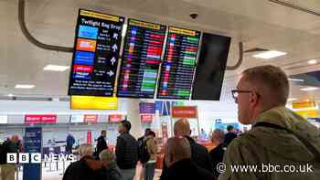 Airlines criticise air traffic control as second glitch causes more disruption
