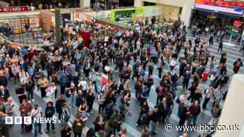 Fire alarm causes rush hour rail disruption