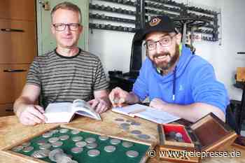 Silberschatz vom Dachboden: Zschopauer Numismatiker nehmen Münzfund unter die Lupe