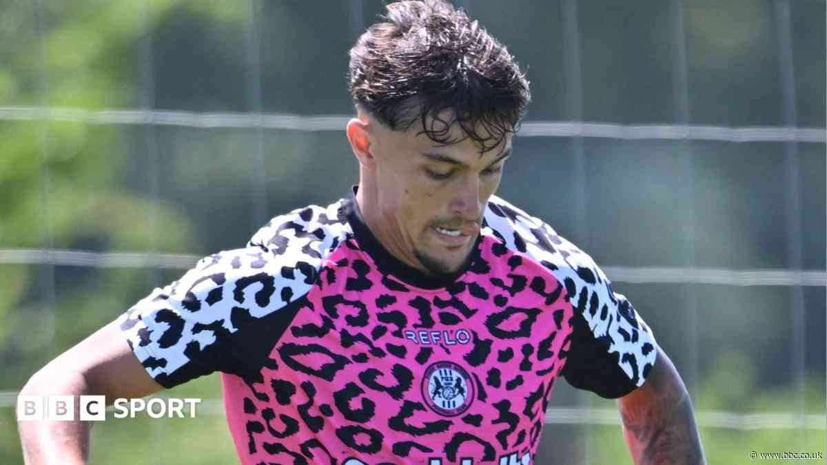 Forest Green recall Marquez from Worthing loan