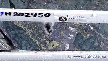 Advance nails 4120g/t silver stunner in Mexico