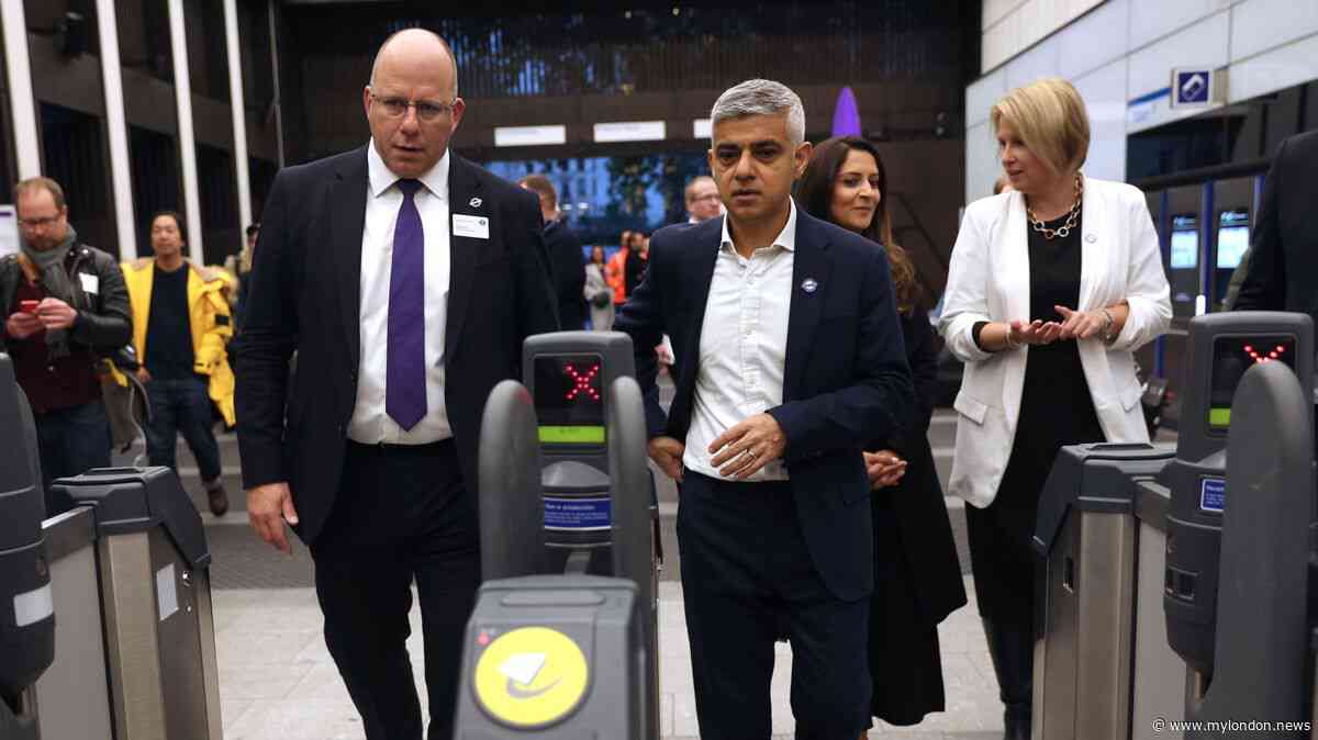 Tube strikes and 30C heatwaves badly hit TfL causing swing from profit to ?128m loss